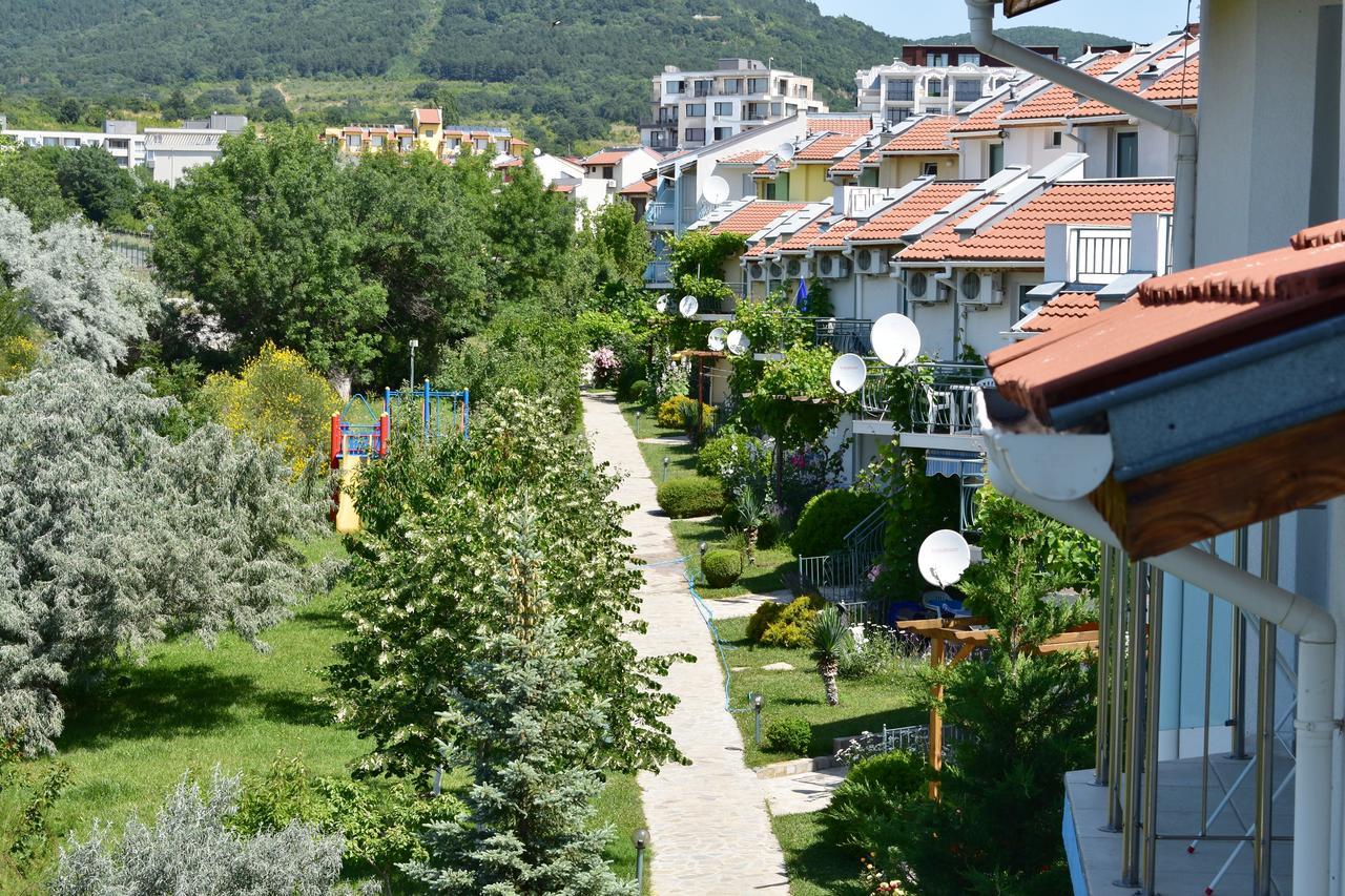 Nushev Hotel Sveti Vlas Dış mekan fotoğraf