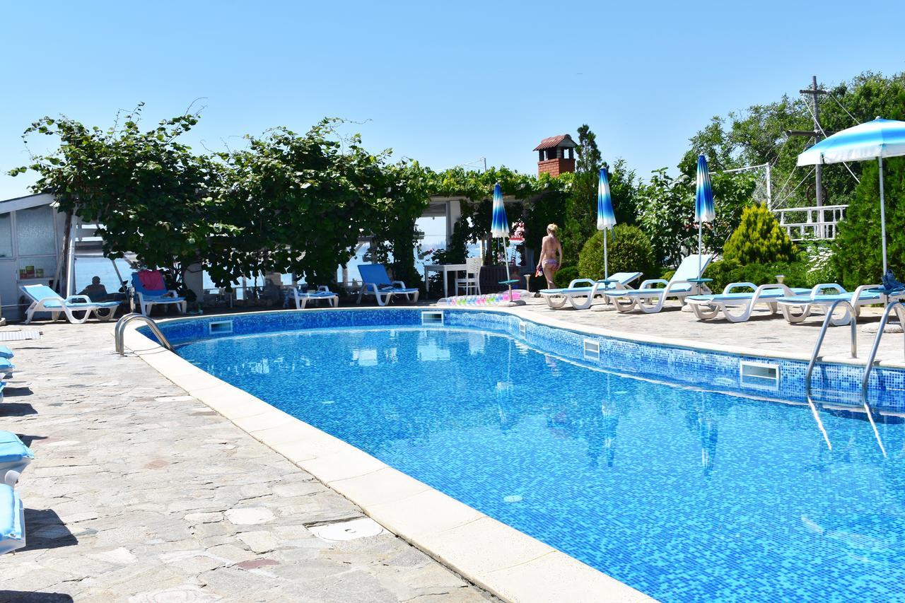 Nushev Hotel Sveti Vlas Dış mekan fotoğraf